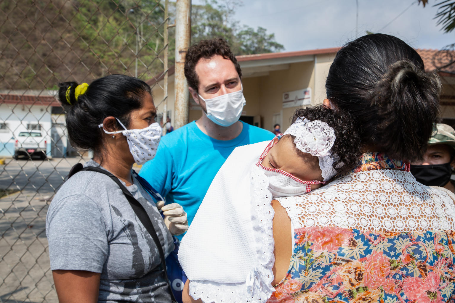 COVID-19: Casi 600 Familias De Venezuela Recibirán Ayuda Gracias A ...