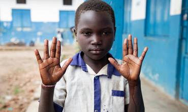 Crisis del ébola: UNICEF moviliza 50 toneladas de ayuda para frenar el brote