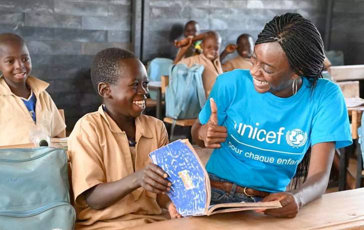 Quiénes somos Un niño sonriendo