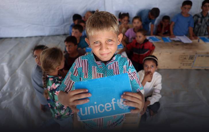 "Soy desplazado del norte de Gaza al sur. Aprendí lecciones y mejoré mi inglés. Espero que podamos regresar al norte para que, cuando crezca, pueda recibir una buena educación”. Ibrahim, 10 años