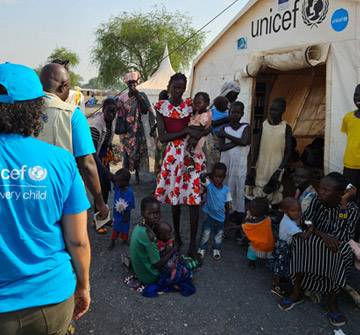 UNICEF - Llegamos donde otros no llegan Imagen de un centro de ayuda UNICEF en Sudán